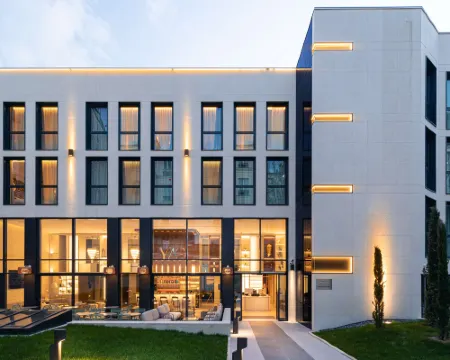 Yac Paris Clichy, A Member of Radisson Individuals Hotels in Clichy