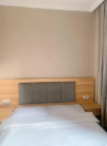 Lingyuan 999 Express Hotel