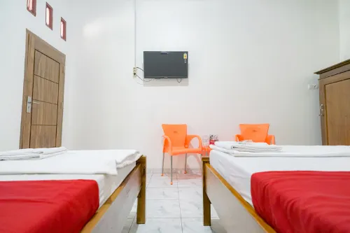 RedDoorz @ Seputih Jaya Lampung Hotels in Mojo Pahit