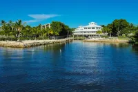 Dolphin Point Villas Hotels in Key Largo