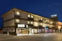 Travelodge by Wyndham Lethbridge Hotels in Lethbridge