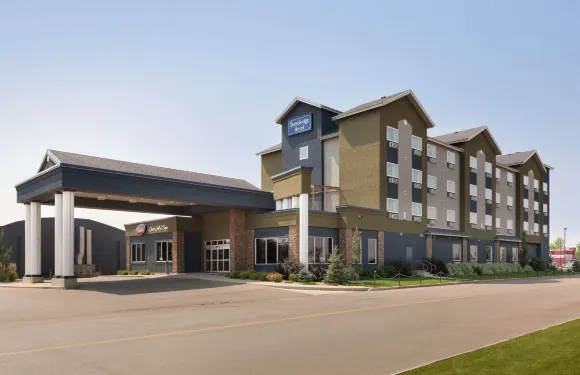 韋伯恩旅館（Travelodge Hotel by Wyndham Weyburn）