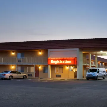 Travelodge by Wyndham Winslow