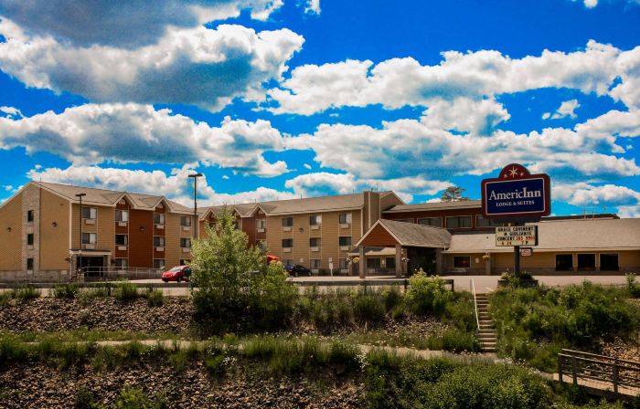 AmericInn by Wyndham Iron River