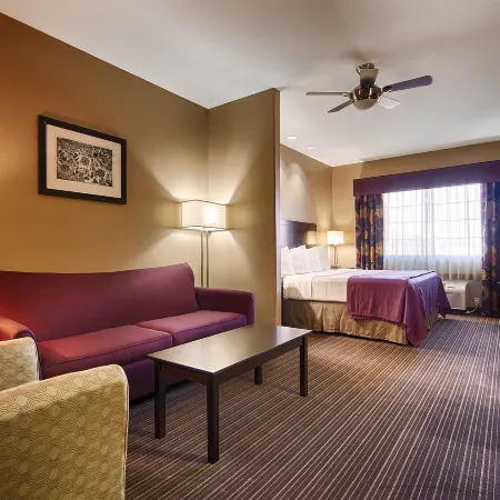 Best Western Giddings Inn Suites