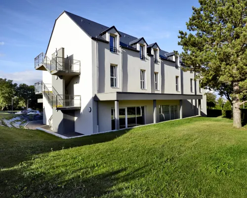 拉瓦勒基里亞德酒店 拉瓦勒酒店