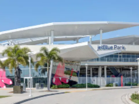 Howard Johnson by Wyndham Ft. Myers FL Hotels in Lee County