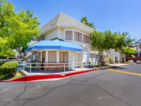 邁措沃南6號汽車旅館 梅薩酒店