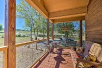 Secluded and Peaceful Tree Top Cabin with Loft Hotels in Lake Hamilton