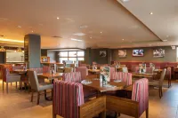 Premier Inn Trowbridge - พร้อมอาหารเช้า