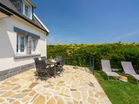 Ty Didrouz Hotels near Saint Guénolé Church
