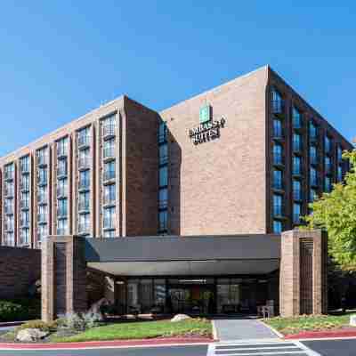 Embassy Suites by Hilton Baltimore Hunt Valley Hotel Exterior