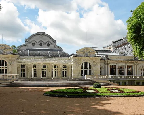 Kyriad Restaurant Centre Spa Vichy Hotels in Vichy