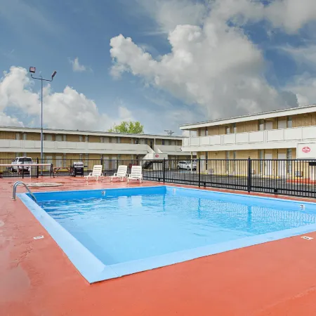 Alamo Inn & Suites