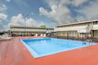 Alamo Inn & Suites