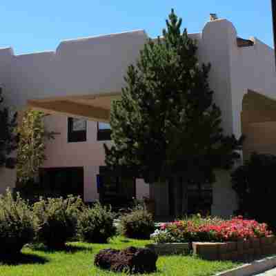 Hampton Inn Taos Hotel Exterior