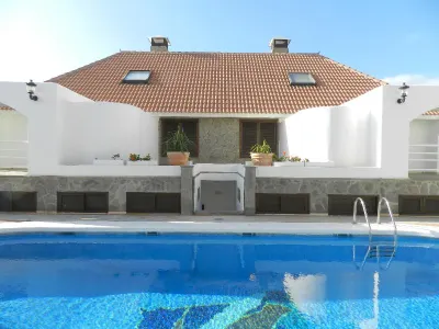 Villas Las Almenas Hotels near Playa El Veril