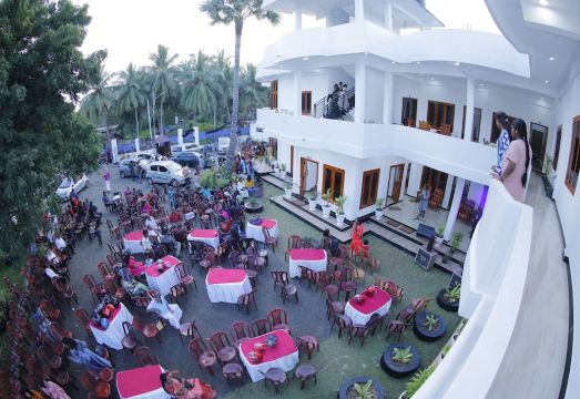 Amis Hotel & Restaurant Hotel Overview