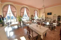 Palatul Brukenthal Avrig - breakfast