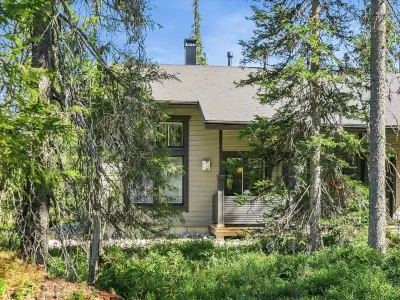 Aihki Pine Cottage Hotel dekat Iso-Syöte