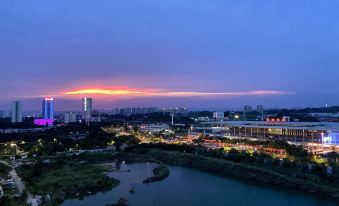 A Dream Homestay ( Yichang East Railway Station Marriott Center)