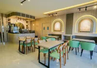 Yulia Hotel Gorontalo - sarapan
