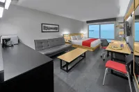 City Express by Marriott Veracruz Отели рядом с достопримечательностью «Парк Эриберто Кеоэ Висент»