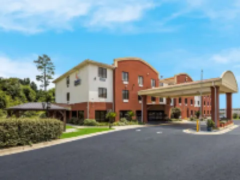 Comfort Inn & Suites Midway - Tallahassee West Hotels in Midway