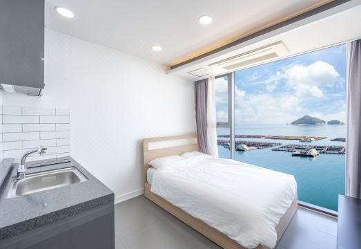 남해 레드웨이브펜션