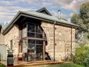 The Old Chaff Mill Organic Vineyard Retreat