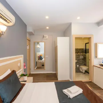Legend Tulip Hotel