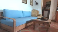 Rustic Holiday Home with Small Patio-Terrace