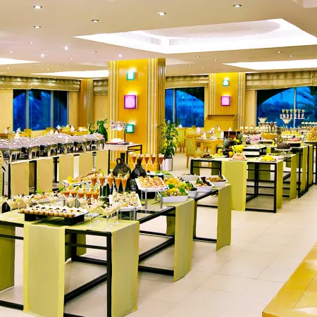 City Seasons Hotel & Suites Muscat