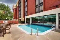 Heritage Inn & Suites the Woodlands, Trademark by Wyndham Hotels in The Woodlands