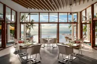 Niyama Private Islands Maldives - breakfast