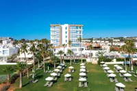 Leonardo Crystal Cove Hotel & Spa – Adults Only