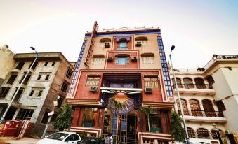 The Suncourt Hotel Yatri