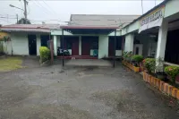 OYO 93268 Maradona Guest House Hotels near Tanah lapang binjai
