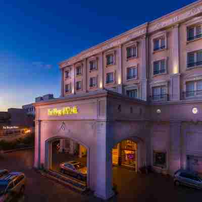 Hotel le Royal Park Hotel Exterior