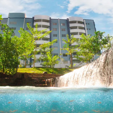 IMG Hotel Rio Quente Отели рядом с достопримечательностью «Аквапарк Parque das Fontes»