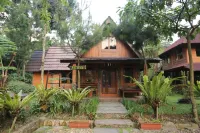 Pondok Rasamala - Resort Bernuansa Alam Pedesaan Hotels in Pamijahan