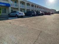 Motel 6 Galveston, TX - Beach/Seawall