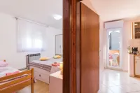 Apartments Kenđel Hotels near Fazana