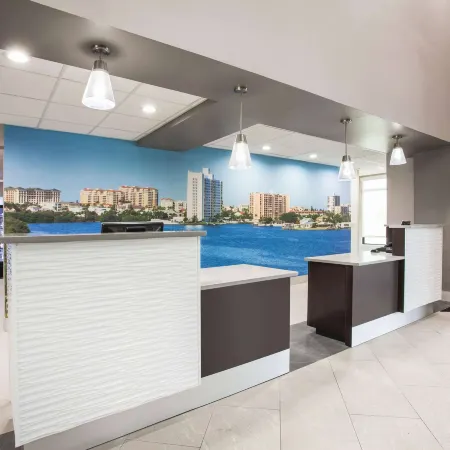 Comfort Inn & Suites Clearwater South