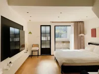 Xianju Chuchushan Homestay Hotels near Jingxingyan Scenic Zone