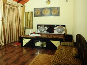 Mountain Valley Homestay | Rooms & Caretaker