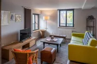 Logis Hotel-Restaurant le Relais d'Aligre Hotels in Chateauneuf-en-Thymerais