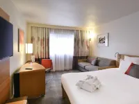 Novotel Reims Tinqueux Hotels in Saint-Brice-Courcelles