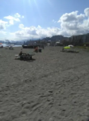 Spacious and Naturally Bright Bomboniera Rooftop Favors Apartment فنادق في 