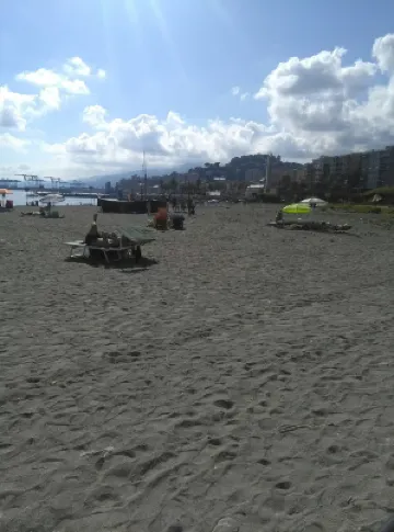 Spacious and Naturally Bright Bomboniera Rooftop Favors Apartment